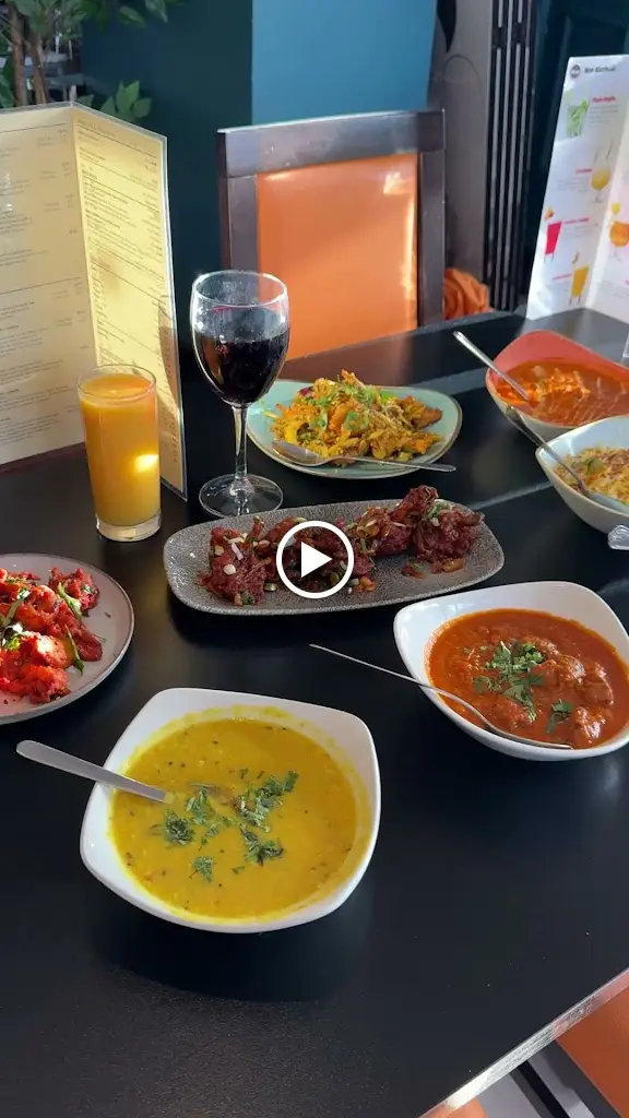 Cinnamon Lounge - Indian Restaurant Isleworth_Isleworth_slider_image_2