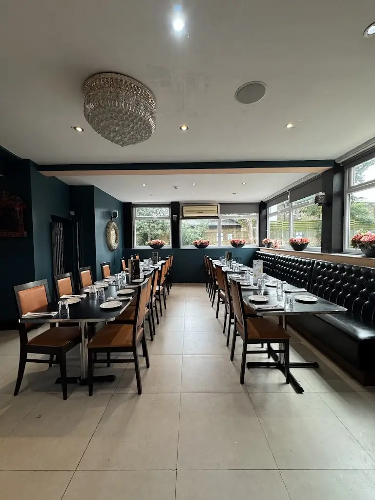 Cinnamon Lounge - Indian Restaurant Isleworth_Isleworth_slider_image_3