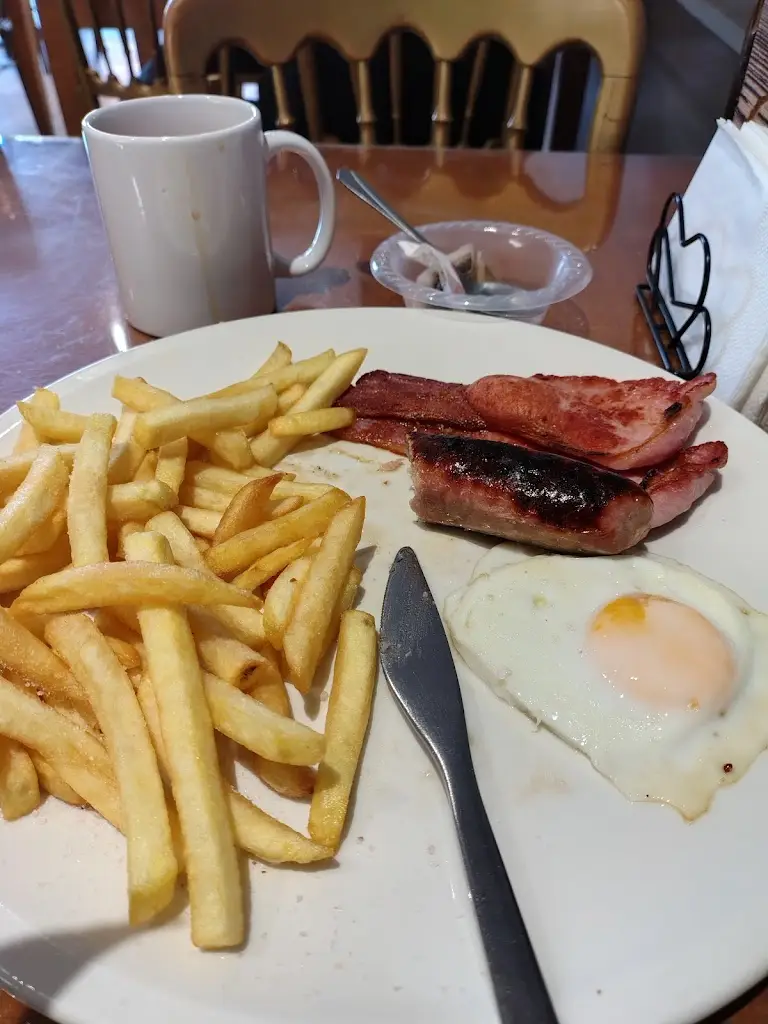 Handyman TW12_Greedies_Isleworth_review