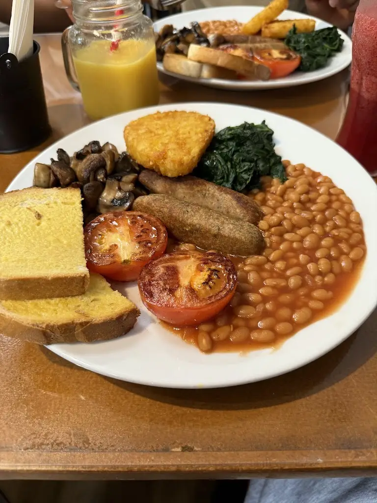 Greedies_Isleworth_slider_image_3