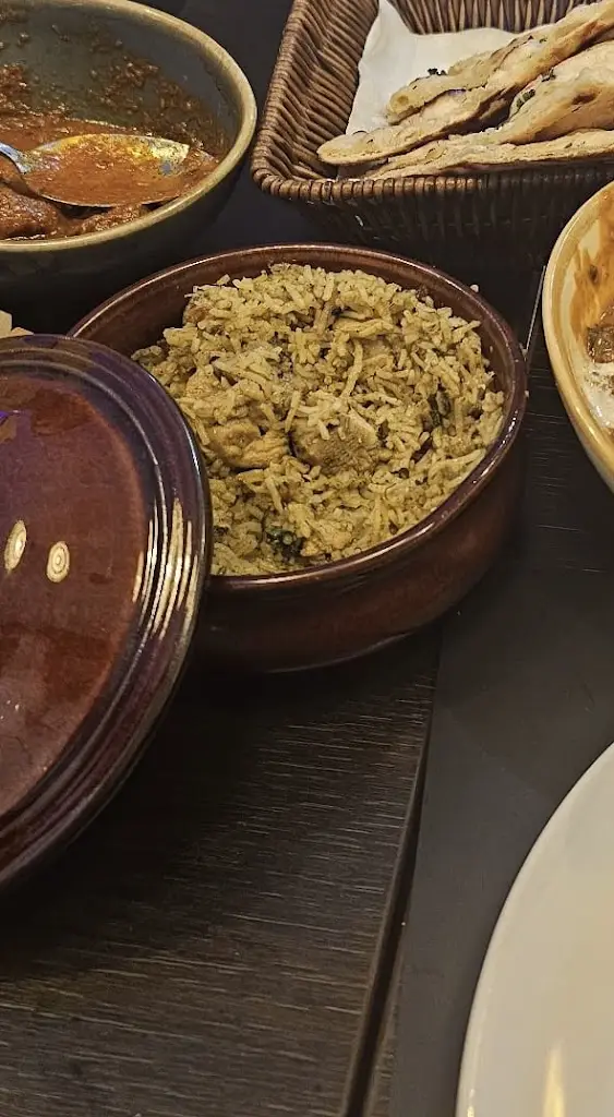 Sharlita Fernandes_Curry’s Cocktail Club _Isleworth_review