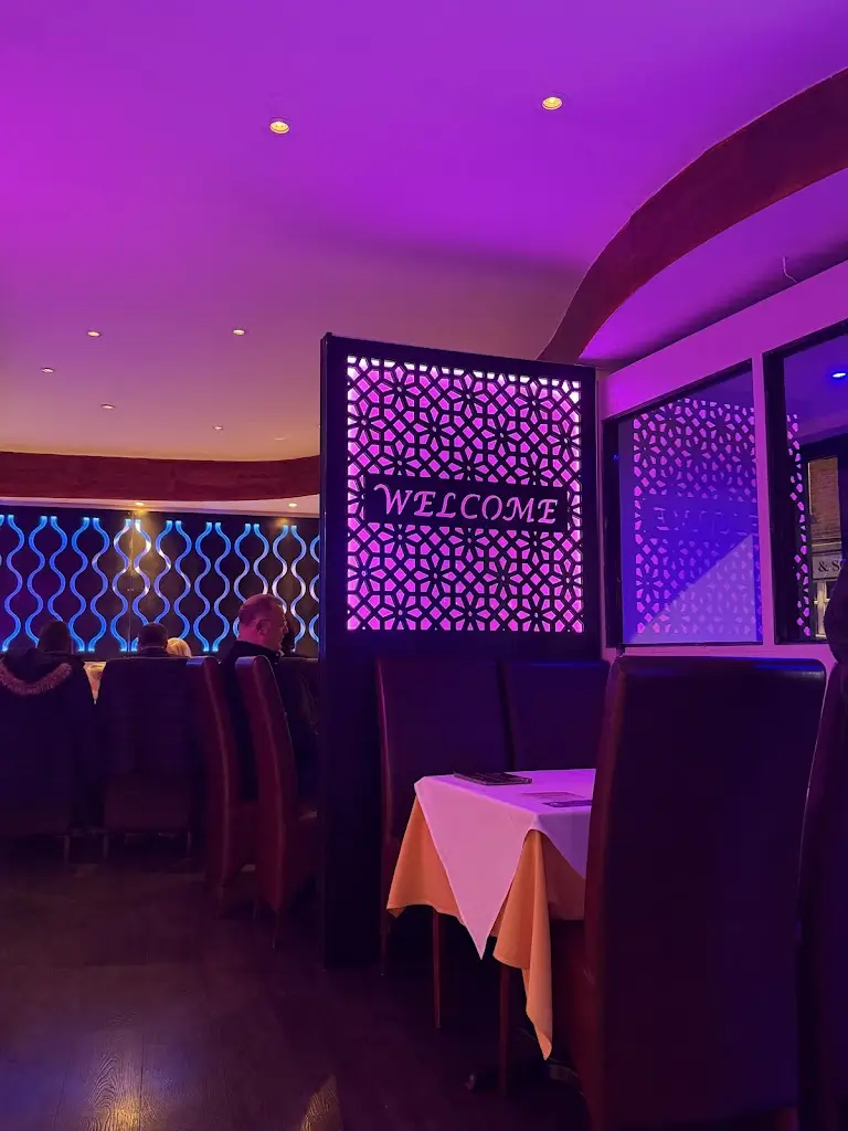 Charles London_The Noor Mahal Restaurant_Abbots Langley_review