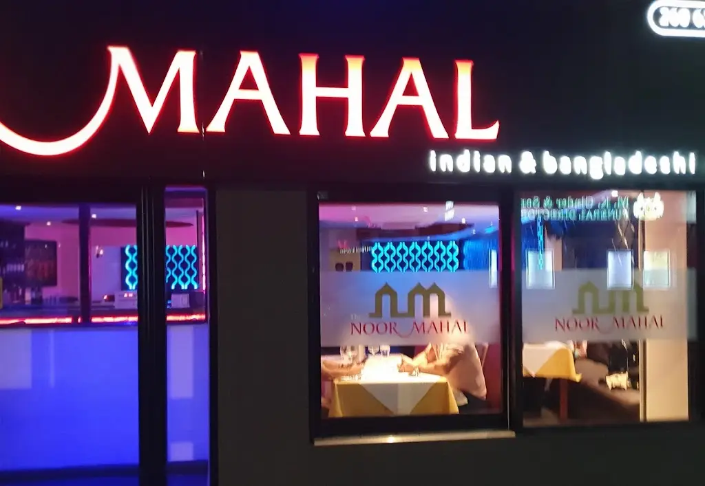 The Noor Mahal Restaurant_Abbots Langley_slider_image_3