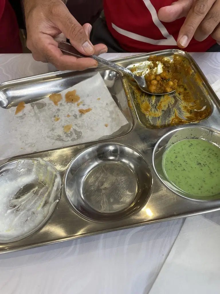 Dilpreet Kaur_Samosa Corner_Kempston_review