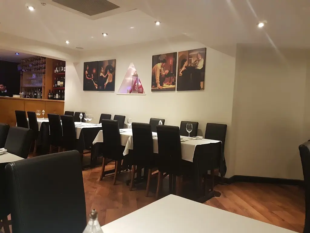 Blue Ginger Indian Takeaway Kempston (Bedford) restaurant in Kempston