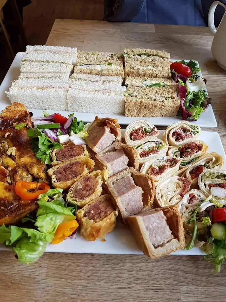 Julie Gray_Seventeen_Kelloe_recensione