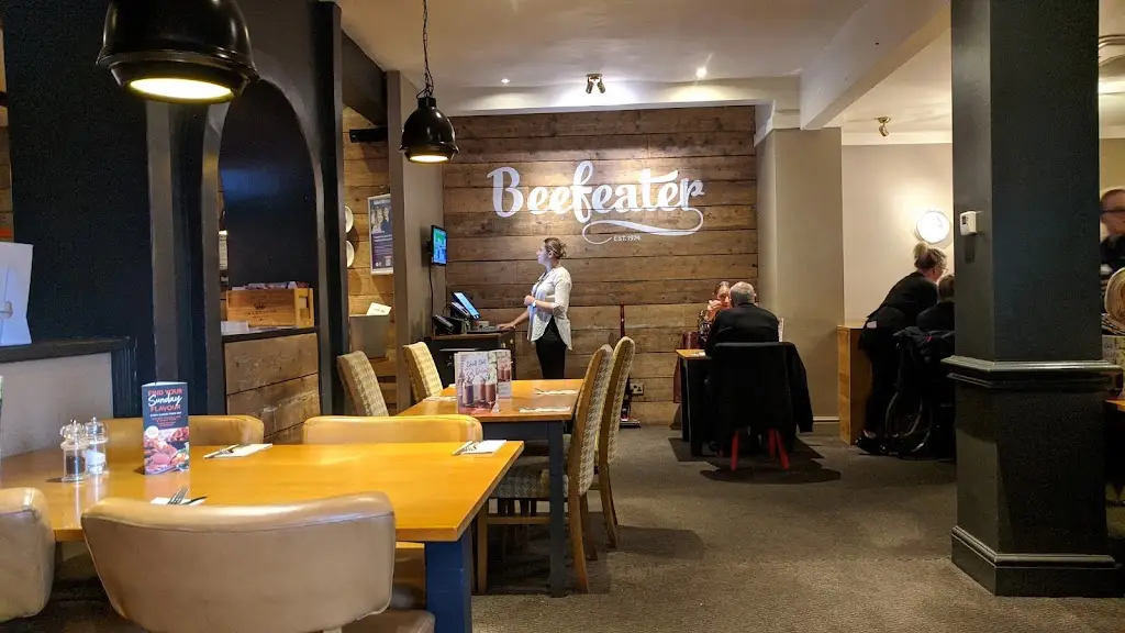 Neil Tufano_George In The Tree Beefeater_Balsall Common_review