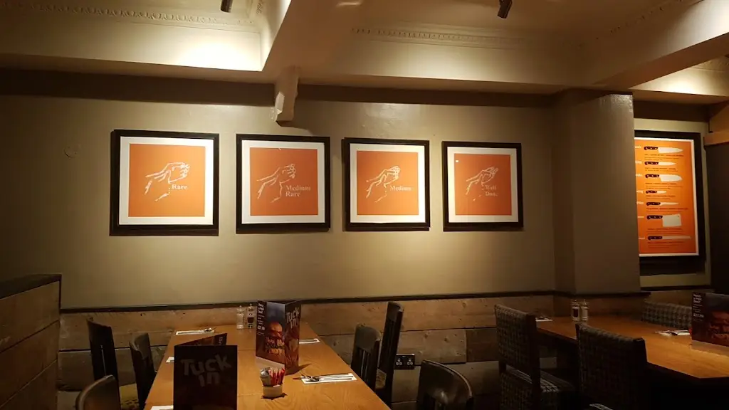 George In The Tree Beefeater_Balsall Common_slider_image_3