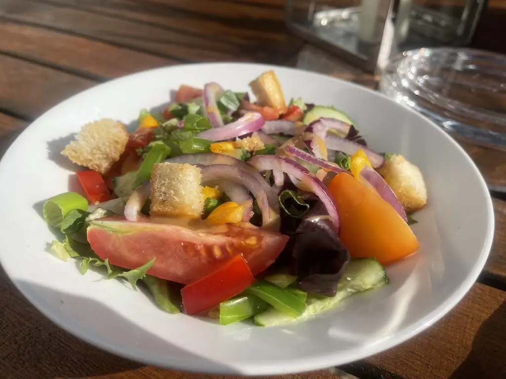 昌鑫Cynthia_The Bell_Kensworth_review