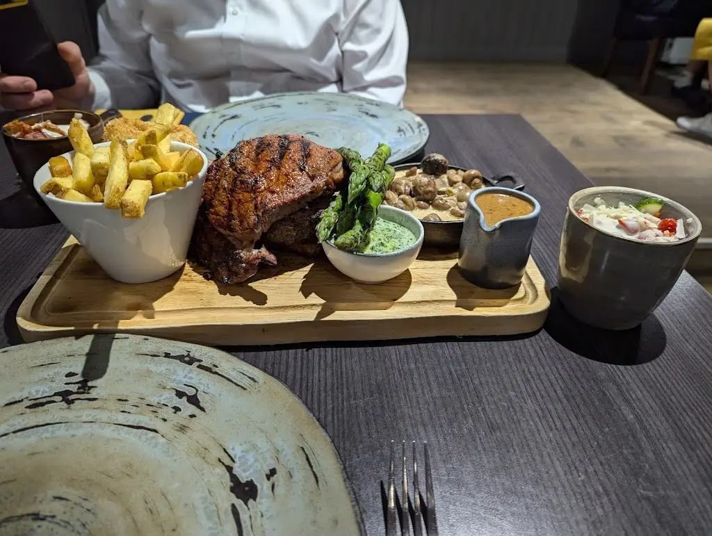 Claire Hall_16 Steakhouse_Kesgrave_review