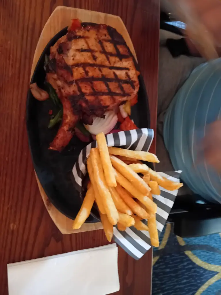 caroline flinn_The Wallace_Keresley_review