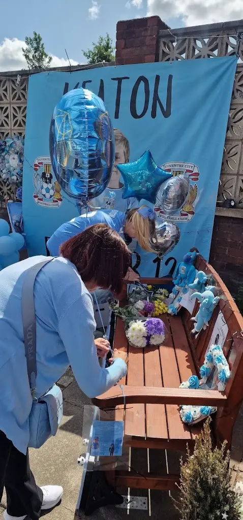 Dave Kay Madhatter1_Old Shepherd_Keresley_review