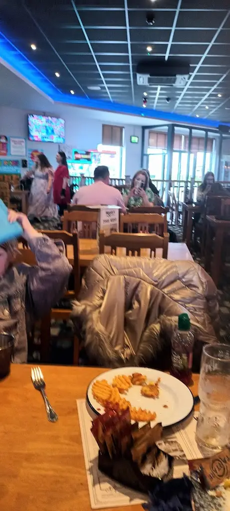 tbnrleo57 77_Woody's Bar & Restaurant Ingoldmells_Ingoldmells_review