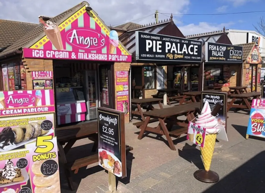 Pie Palace_Ingoldmells_slider_image_1