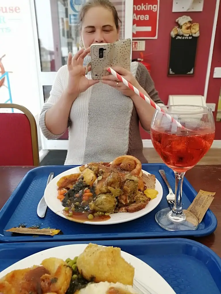 Brett Whiteman_The Boat House_Ingoldmells_review