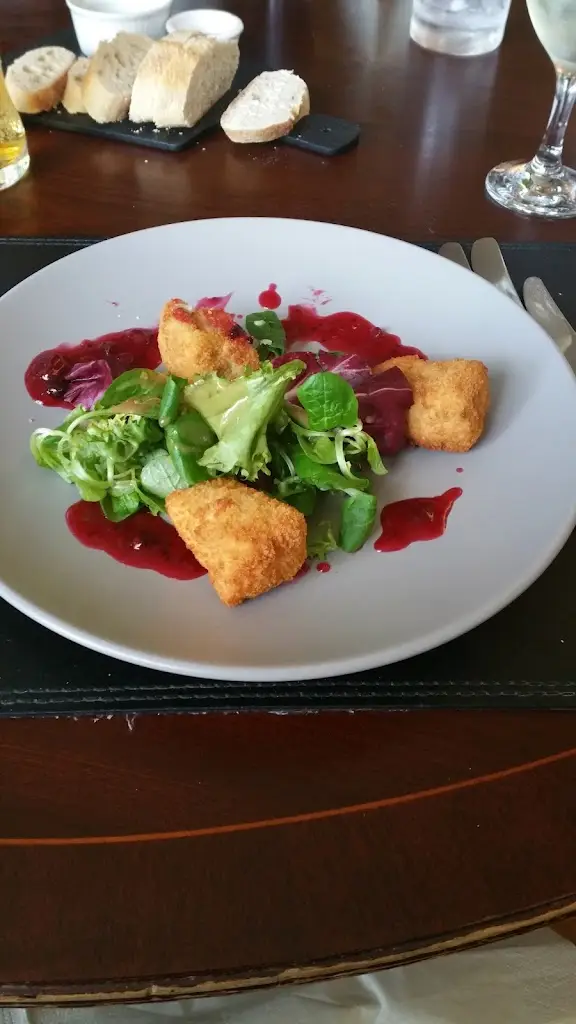 Karen G (KJG)_Haigs Hotel and McKee's Brasserie_Balsall Common_reseña