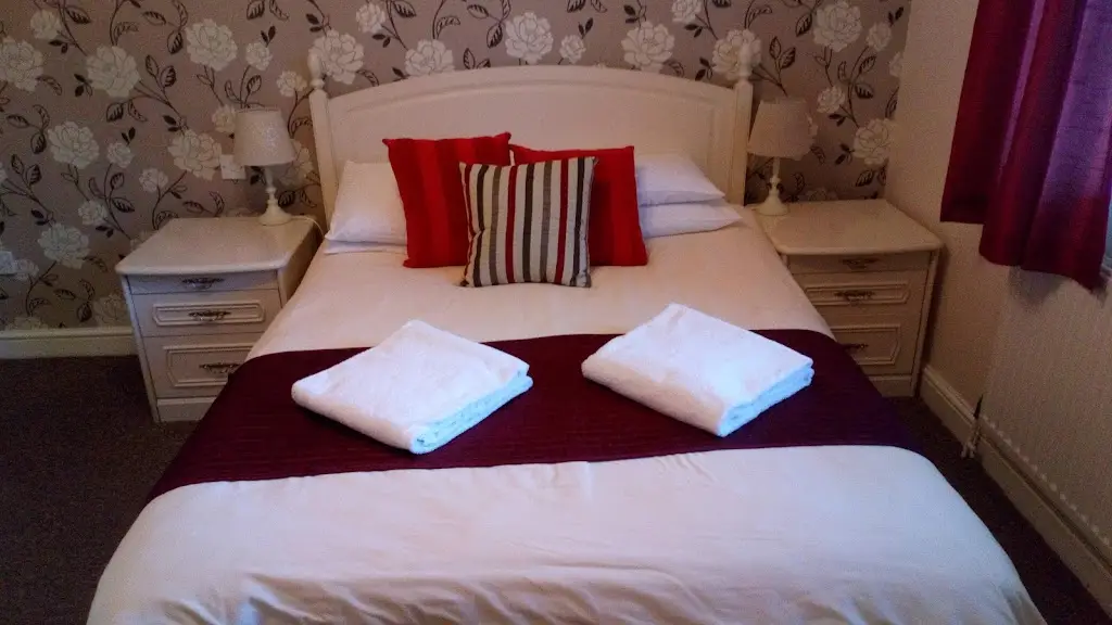 Luiesha Walrond_Haigs Hotel and McKee's Brasserie_Balsall Common_reseña