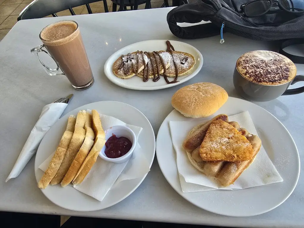 Lexus Witcomb_Beach Walk Diner_Ingoldmells_review