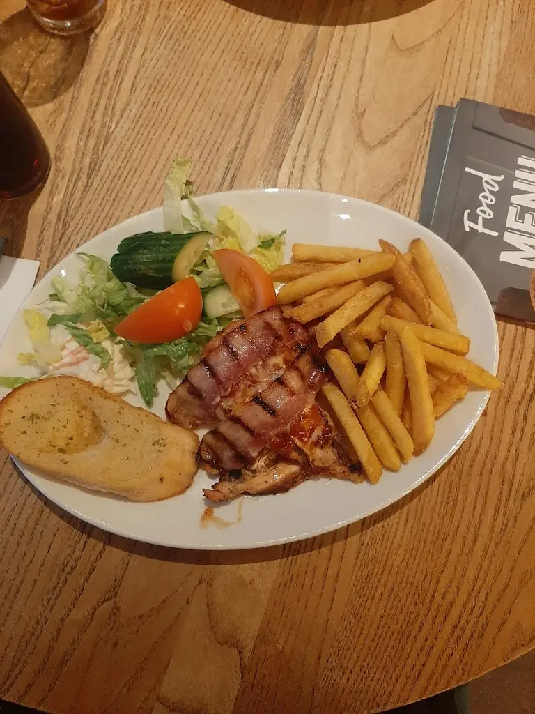 Bruna Couto_The Steamboat Cookhouse + Pub_Ingoldmells_recensione