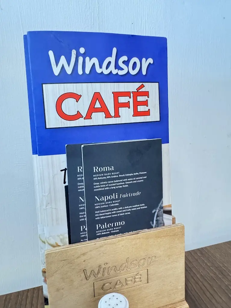 Heidi Lomax_Windsor Café_Ingoldmells_review