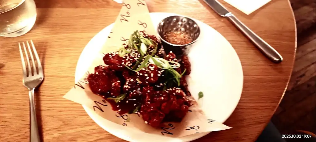 Yves Wu_Number Eight_Kemsing_review