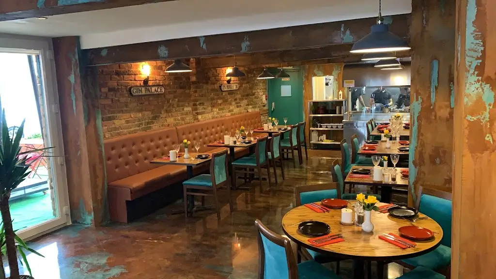 Ephesus Mediterranean Grill & Cocktail Bar restaurant in Kemsing