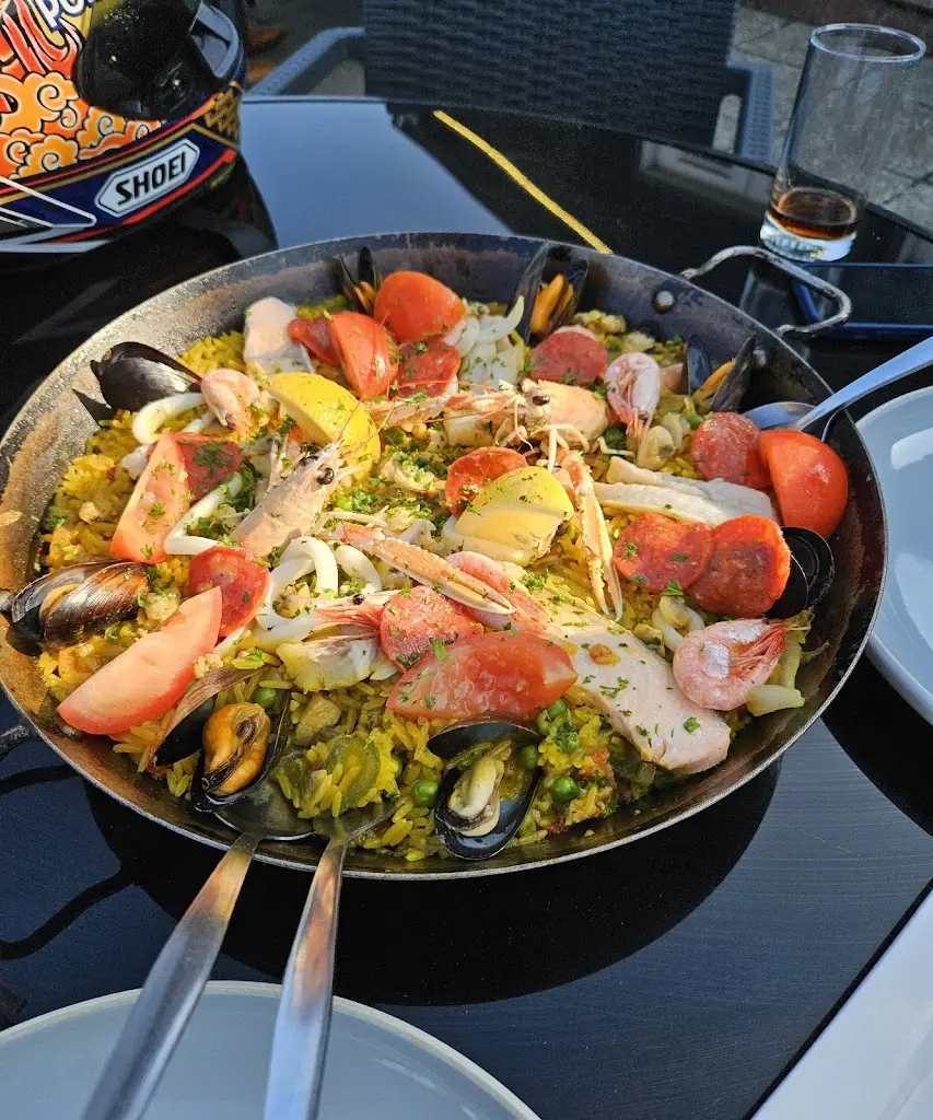 Blake Foster_The Waterfront_Kessingland_review