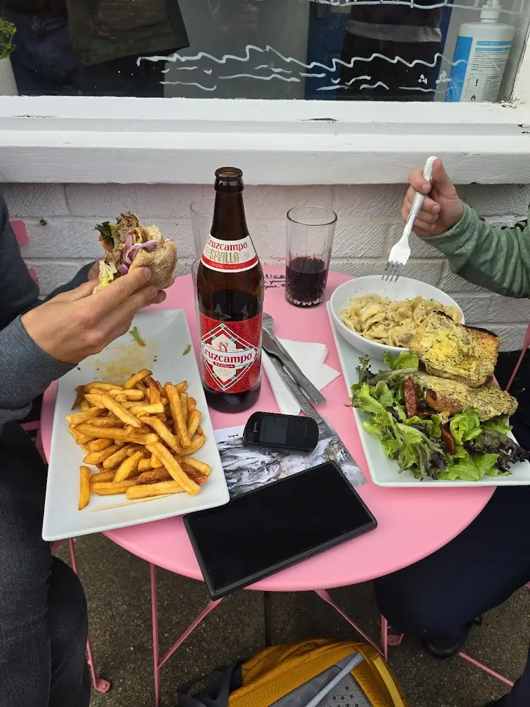 Hilda Hiong_ninedeli_Kessingland_review