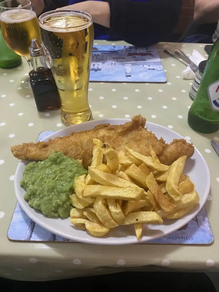 Poppy Cunningham_Beach Fish & Chip Shop_Kessingland_review