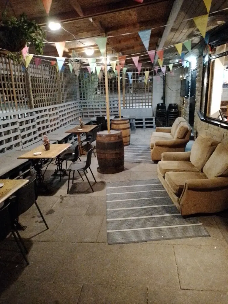 Prof B_The Cavalier_Kidderminster_review