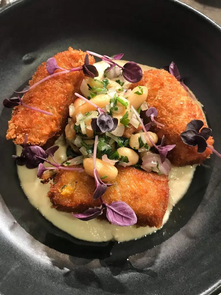 The Almanack_Kenilworth_slider_image_3