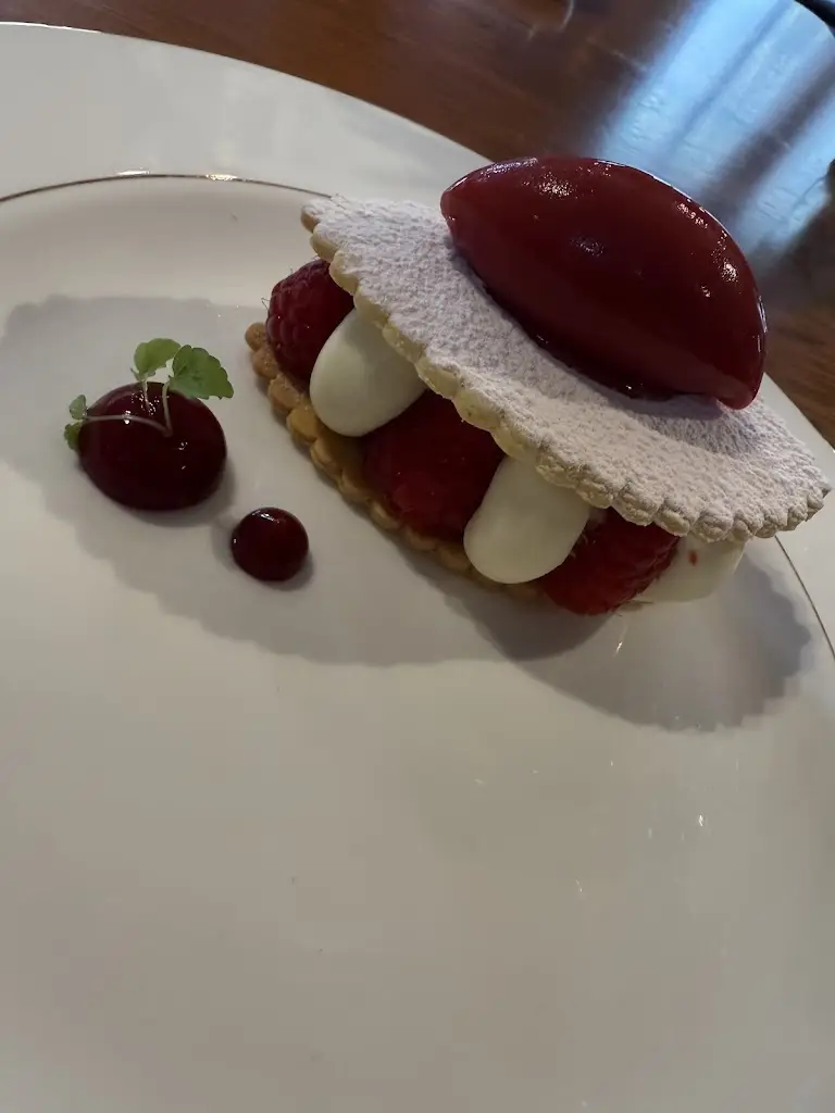 Sarrah Ahmed_The Cross_Kenilworth_review