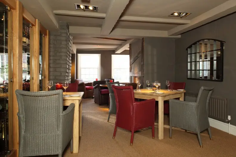 Queen & Castle Kenilworth restaurant in Kenilworth