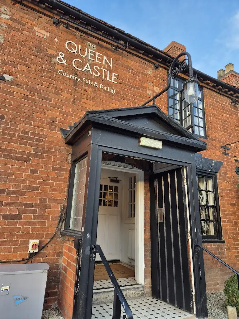 Queen & Castle Kenilworth_Kenilworth_slider_image_3