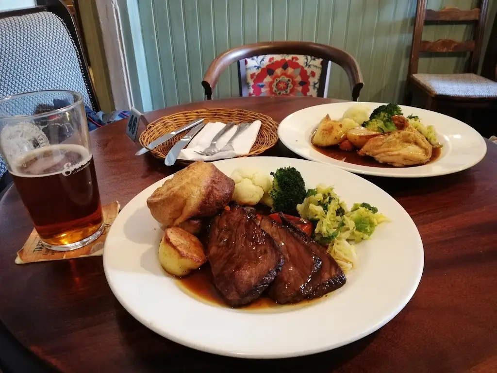 Menu_Virgins & Castle_Kenilworth_image_5