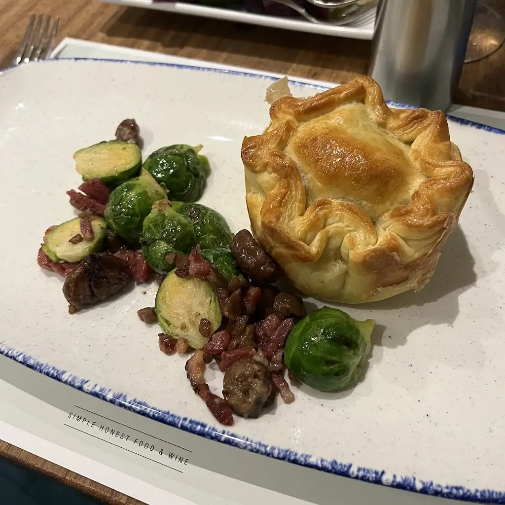 Lighthouse Indian Paradise_Kibworth Harcourt_slider_image_3