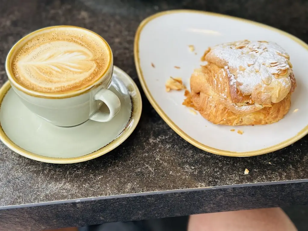 E Hassan_The Barn At Berryfields_Balsall Common_review