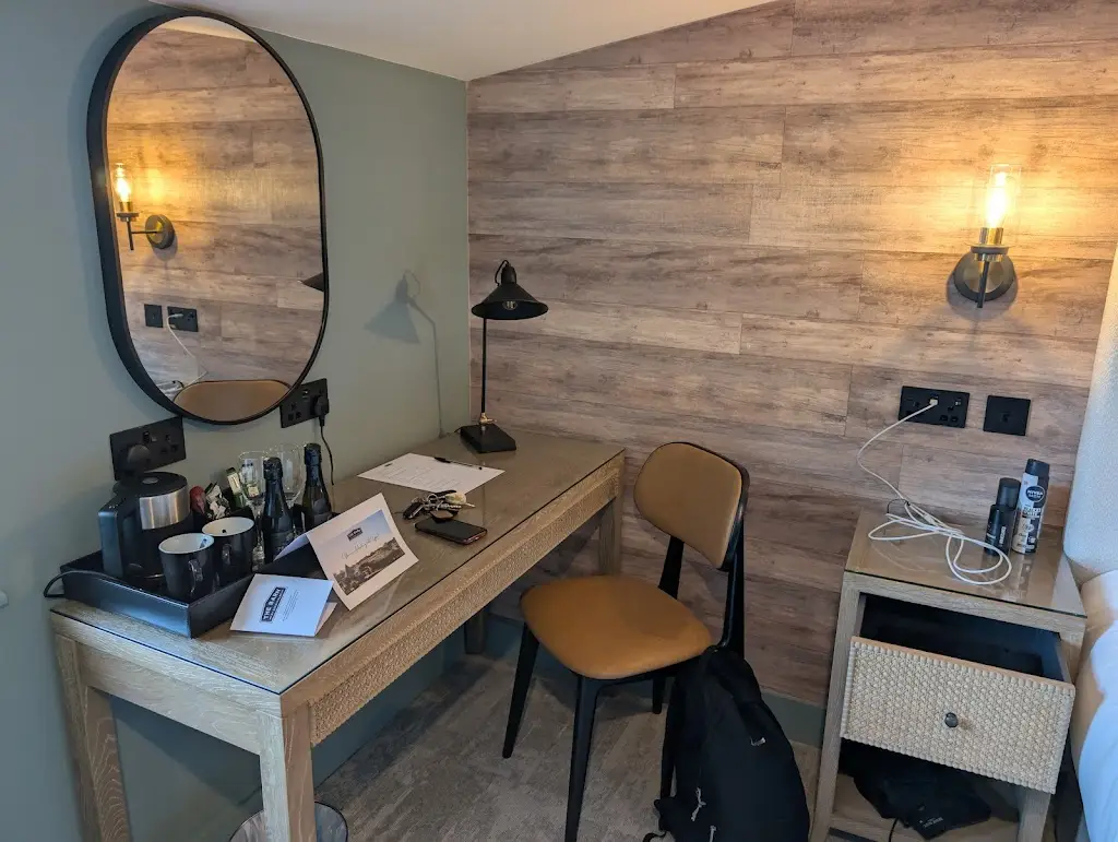 Ricky Wallace_The Barn At Berryfields_Balsall Common_review