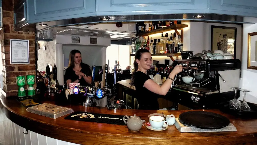 John Fretwell_The Swan_Kibworth Harcourt_review