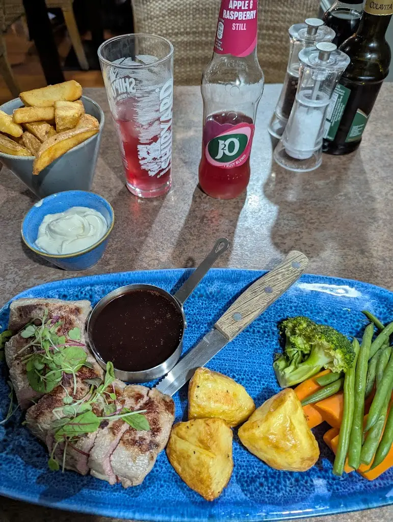 Asher_Casa Bella_Keswick_review