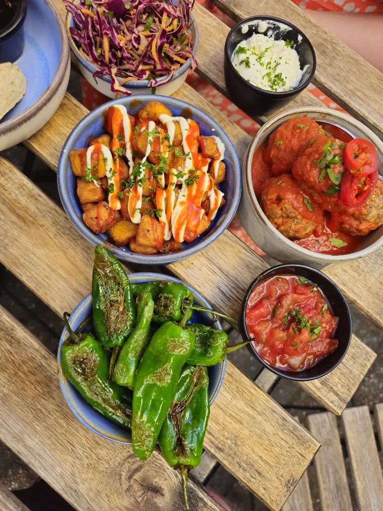 Bar eS Keswick_Keswick_slider_image_3