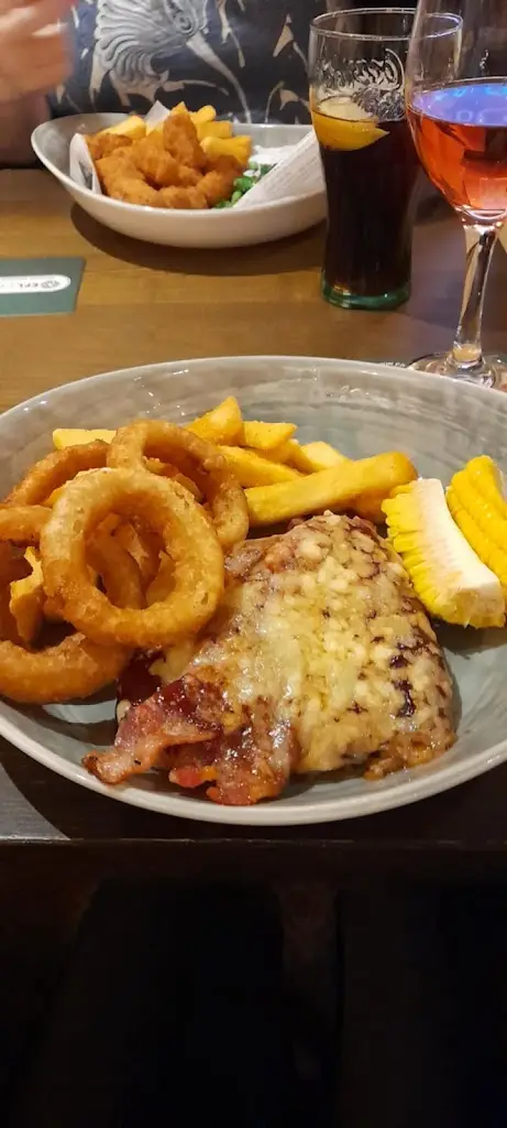 Maria Mia_The Windmill_Keyworth_review