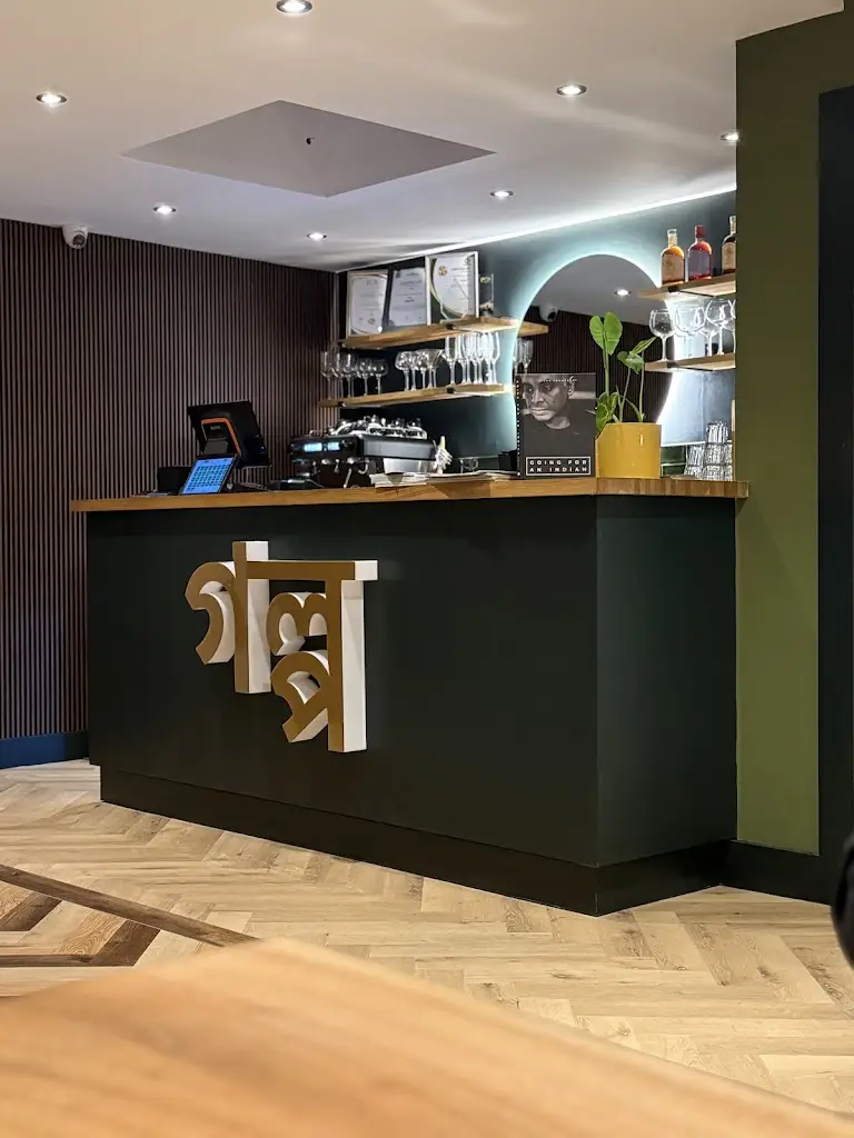 R M_Golpo Bengal Cafe & Restaurant_Bar Hill_review