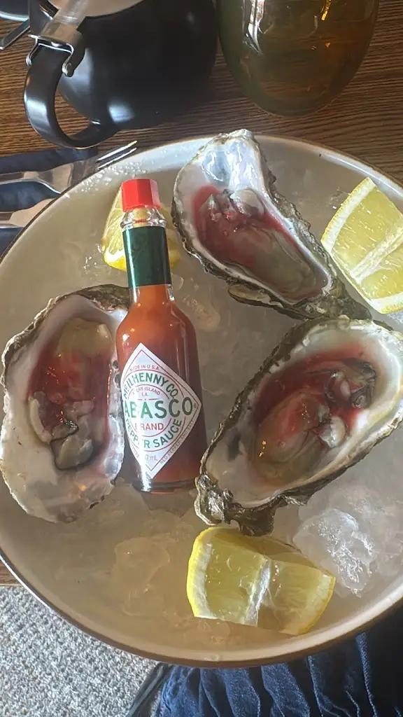 C M_The Salutation_Keyworth_review