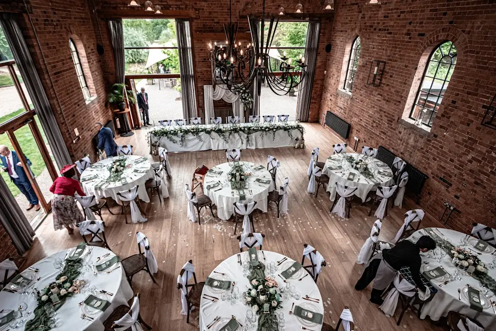 Liam Oswell-Davis_The Carriage Hall_Keyworth_recensione