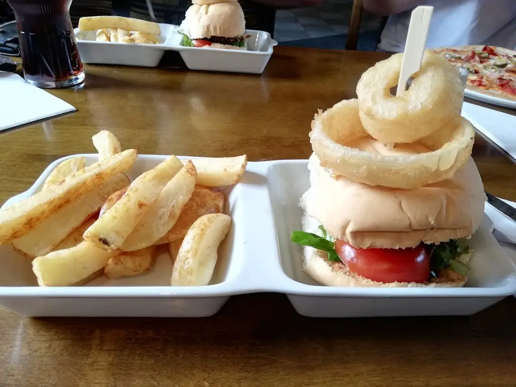 The Crown, Killamarsh, Sheffield, S21 1AB_Killamarsh_slider_image_3