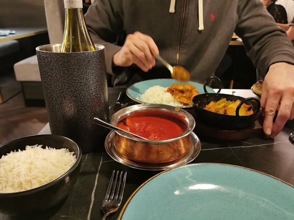 Akhtars Restaurant_Killamarsh_slider_image_2