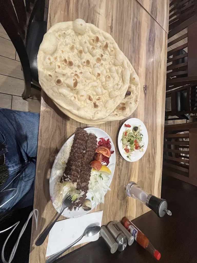 camila yalan_Arbil City London_Kilburn_recensione