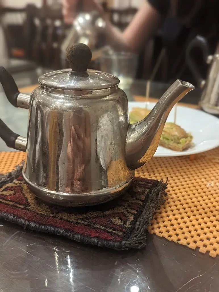 Menu_Ariana II_Kilburn_image_9