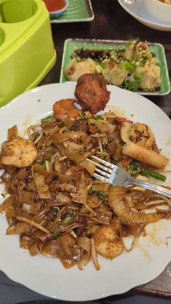 Spicy Basil_Kilburn_slider_image_2